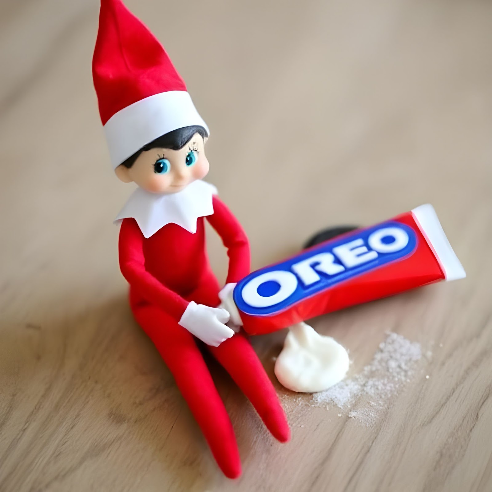 Toothpaste Oreo Elf on the Shelf -  ELF ON THE SHELF IDEAS 11